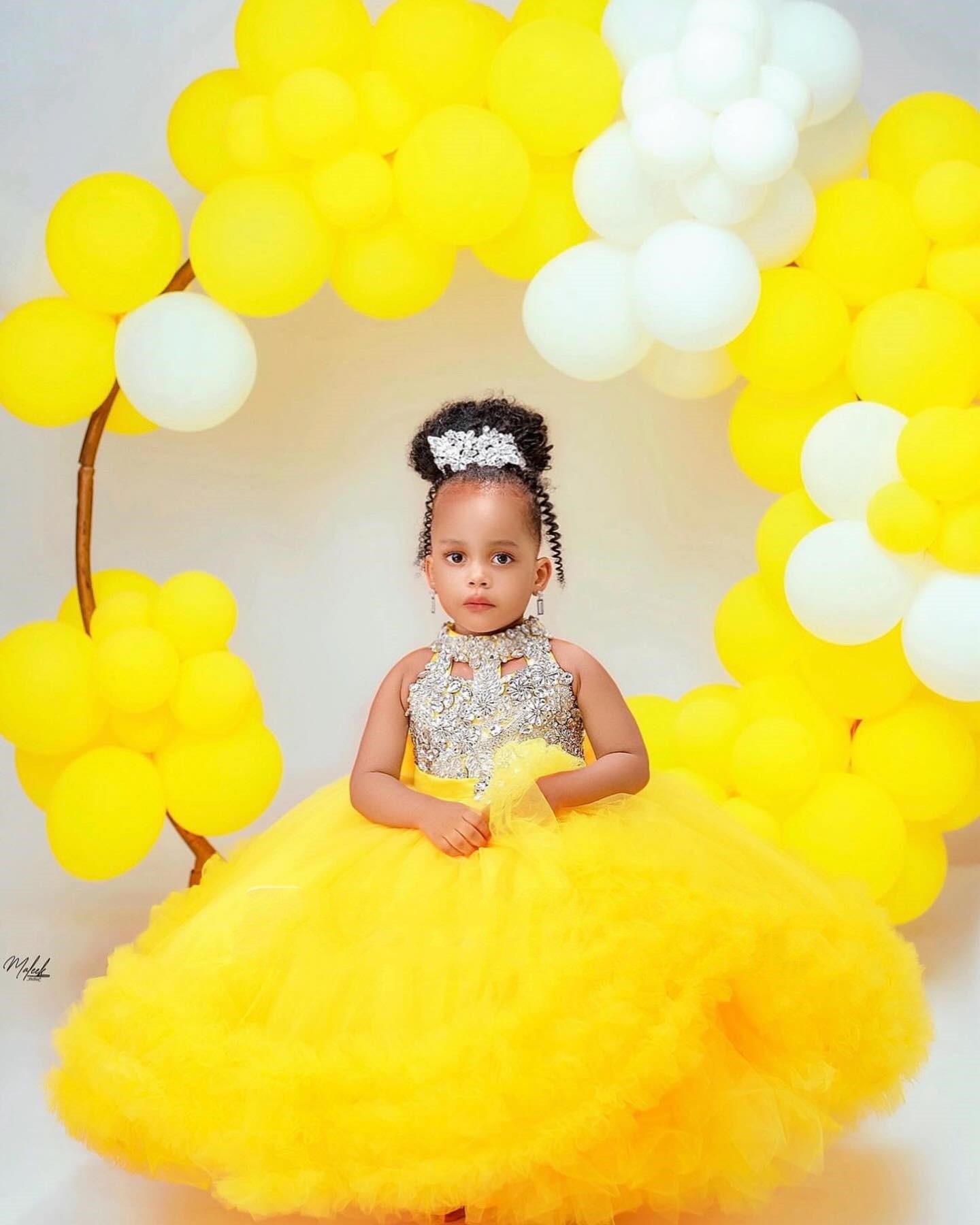 Magnifique robe à fleurs jaune - Baby Clothing Embroidery avis et prix
